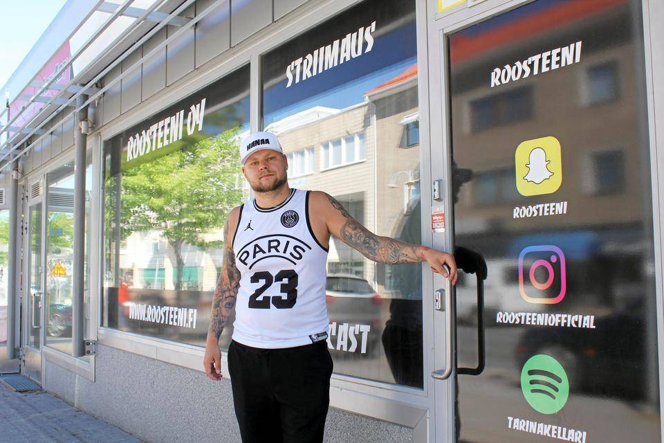 Roosteeni - Nettiuhkapelialan banneri Roosteeni - Nettiuhkapelialan banneri